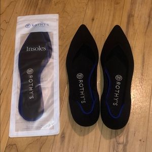 Rothy’s sz 8 black The Point flats w/ insole